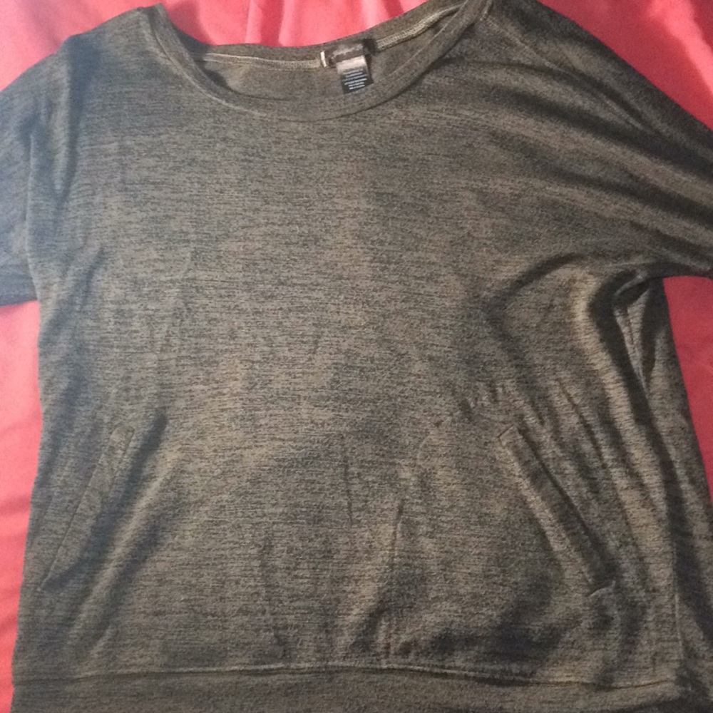 Cute brown shirt with pockets